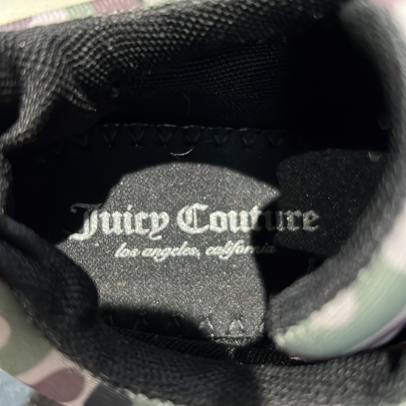 NEW WITHOUT TAGS! JUICY COUTURE CAMO RUNNERS 👟 - Picture 6 of 7